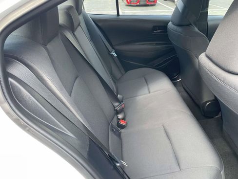 Used 2025 Toyota Corolla LE image 42