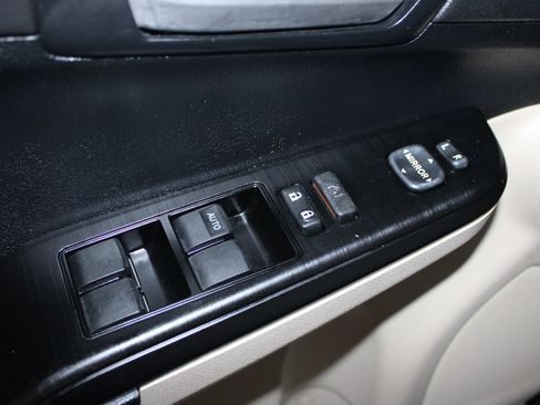 Used 2012 Toyota Camry LE FWD image 10