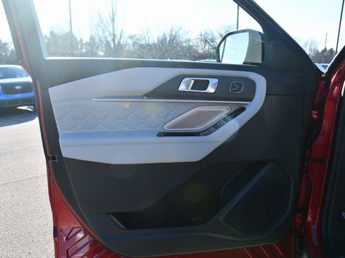 New 2026 Ford Explorer Platinum w/ LUX Leather Package image 24