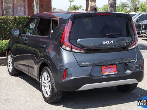 Used 2023 Kia Soul LX image 5
