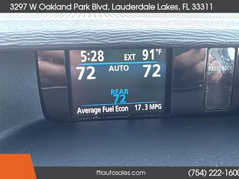 Used 2014 Toyota Sienna SE FWD image 47