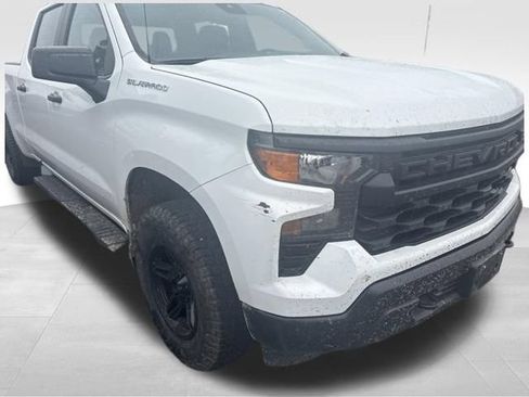 Used 2022 Chevrolet Silverado 1500 W/T w/ WT Value Package AWD/4WD image 9