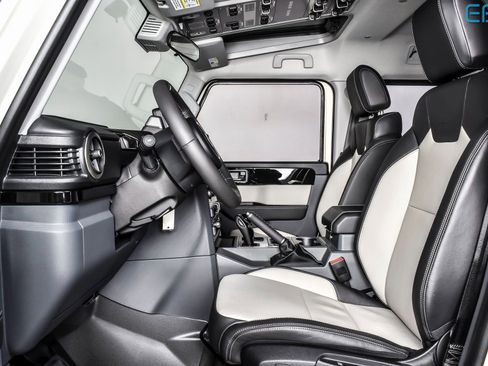 Used 2025 INEOS Grenadier Fieldmaster Edition image 13