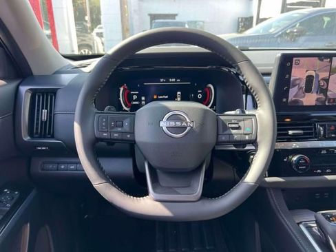 New 2026 Nissan Pathfinder SL AWD/4WD image 15