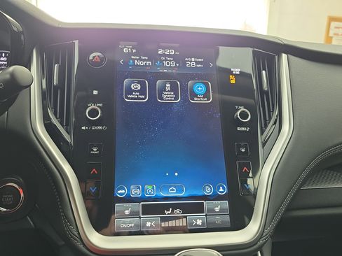 Used 2025 Subaru Outback Premium w/ Popular Package #1A image 20