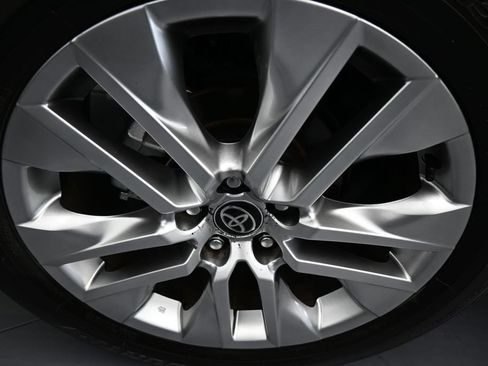 Used 2025 Toyota RAV4 XLE Premium FWD image 44