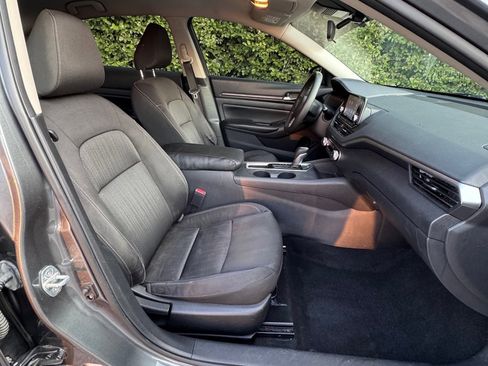 Used 2022 Nissan Altima 2.5 S image 16