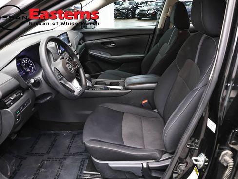 Used 2024 Nissan Sentra SV FWD image 14