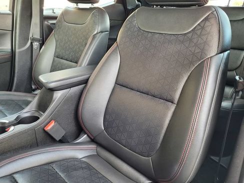 Used 2023 Chevrolet Bolt EUV LT w/ Convenience Package FWD image 20