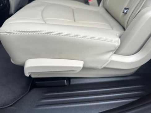 Used 2021 Buick Enclave Premium w/ Surround and Sites Package AWD/4WD image 22