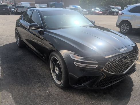 Used 2023 Genesis G70 2.0T AWD/4WD image 2