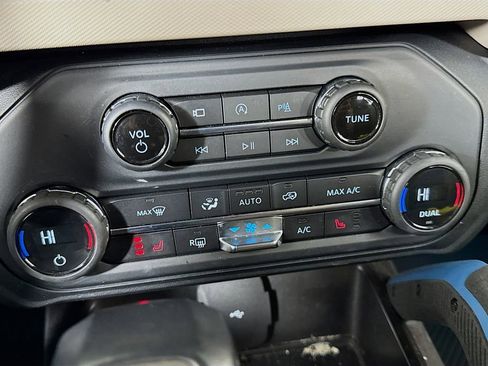 Used 2021 Ford Bronco Wildtrak image 19