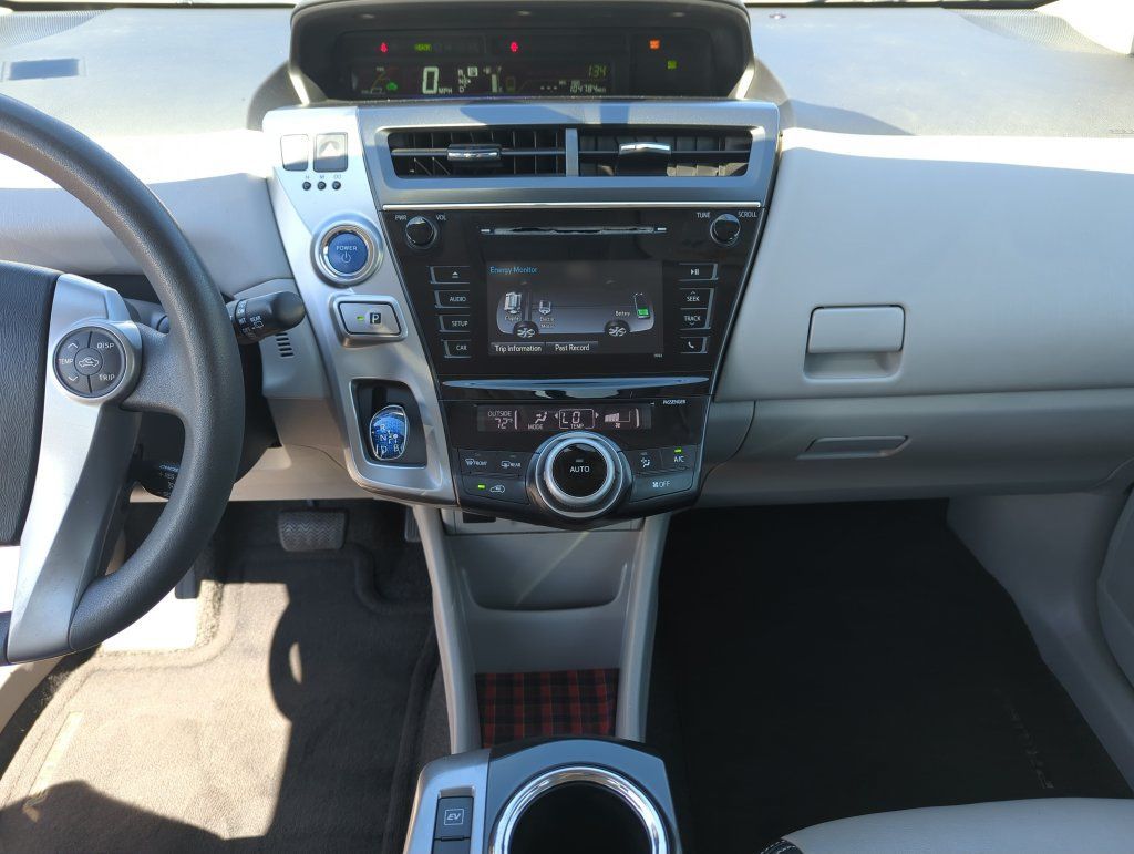 Used 2017 Toyota Prius V Two w/ Carpet Mat Package FWD image 25