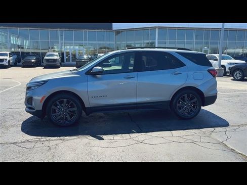 Certified 2023 Chevrolet Equinox RS w/ RS Leather Package FWD image 5
