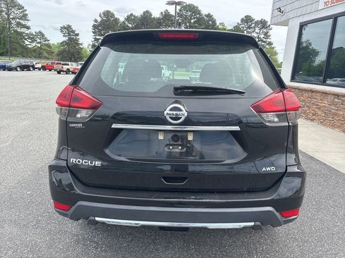Used 2019 Nissan Rogue S image 6