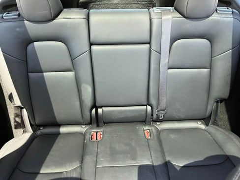 Used 2024 Tesla Model Y Long Range AWD/4WD image 13