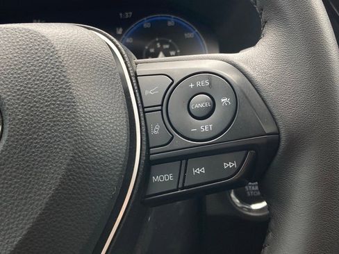 Used 2025 Toyota RAV4 Limited image 17