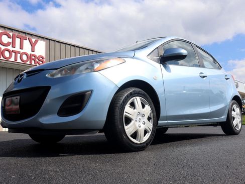Used 2013 MAZDA MAZDA2 Sport image 16