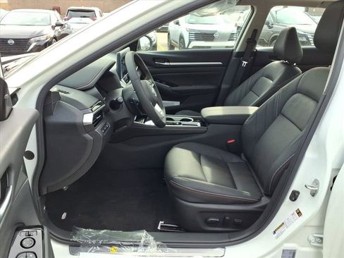 New 2025 Nissan Altima 2.5 SR image 27