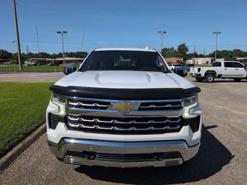 Used 2022 Chevrolet Silverado 1500 LTZ w/ LTZ Convenience Package II AWD/4WD image 1