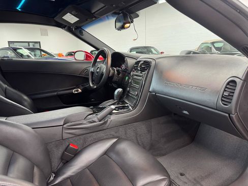 Used 2009 Chevrolet Corvette Coupe w/ Preferred Equipment Group RWD image 40