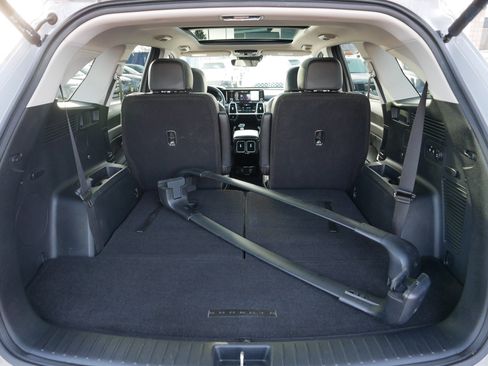 Certified 2022 Kia Sorento SX image 18
