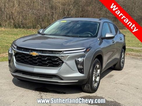 New 2026 Chevrolet Trax LT w/ LT Convenience Package image 3