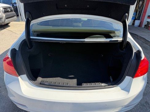 Used 2015 BMW 320i Sedan image 15