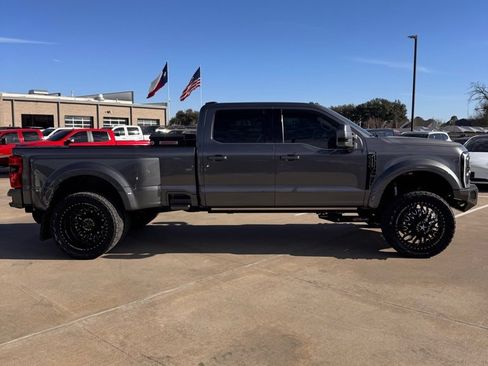 Used 2024 Ford F450 Limited image 9