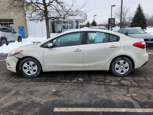 Used 2015 Kia Forte LX image 2