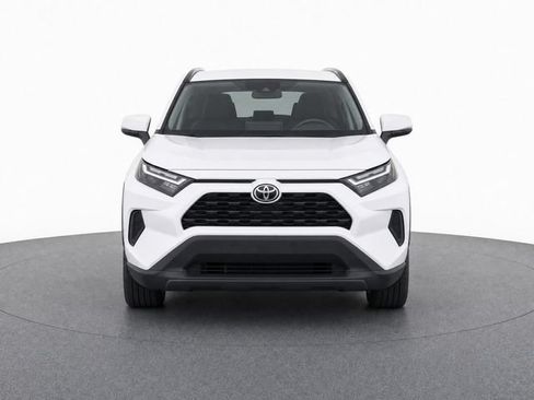 Certified 2025 Toyota RAV4 XLE FWD image 5