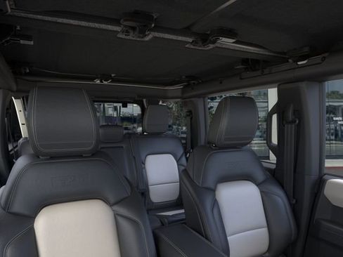 New 2026 Ford Bronco Outer Banks w/ Sasquatch Package AWD/4WD image 12
