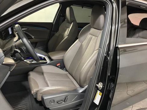 Certified 2025 Audi Q5 Premium Plus w/ Premium Plus AWD/4WD image 8