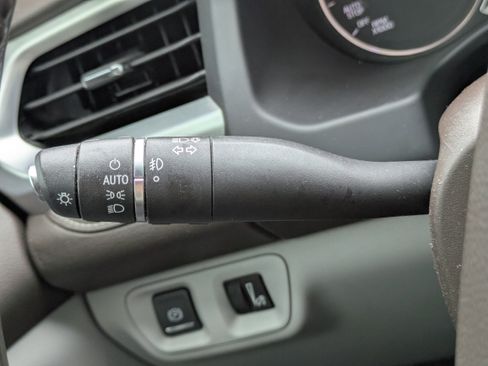 Used 2020 GMC Acadia SLT w/ LPO, Floor Liner Package image 19