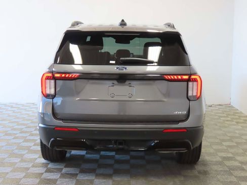 Used 2025 Ford Explorer ST-Line w/ Premium Package image 4