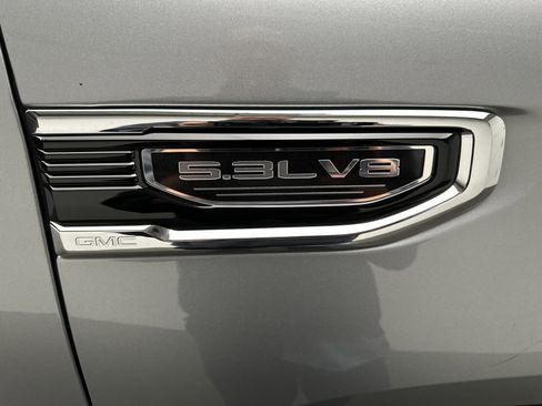 Used 2025 GMC Sierra 1500 SLT image 48