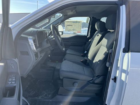 New 2025 Ford F550 4x4 SuperCab Super Duty image 3