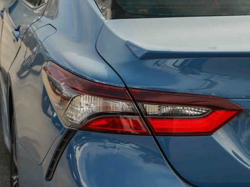 Used 2024 Toyota Camry SE FWD image 5