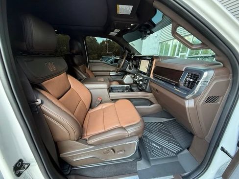 Used 2025 Ford F450 King Ranch w/ Snow Plow/Camper Package AWD/4WD image 17