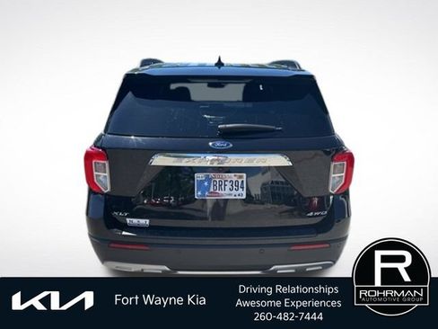 Used 2021 Ford Explorer XLT w/ Equipment Group 202A AWD/4WD image 5
