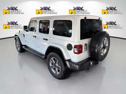 Used 2021 Jeep Wrangler Unlimited Sahara w/ Uconnect 4C Nav & Sound Group AWD/4WD image 6