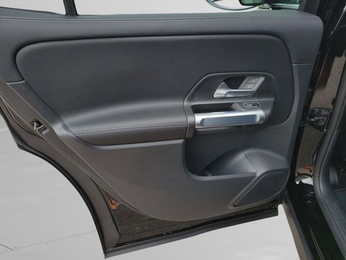 Certified 2025 Mercedes-Benz GLB 250 image 11