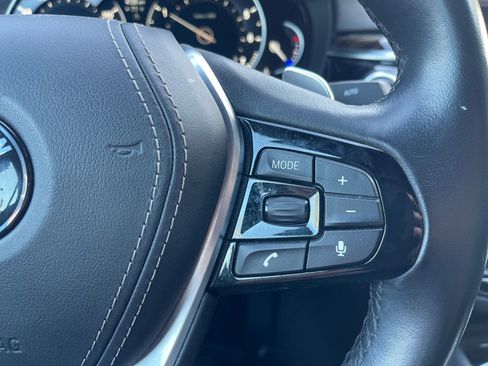 Used 2019 BMW 530i w/ Convenience Package image 17