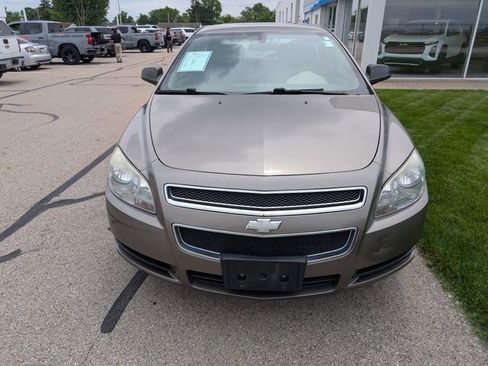 Used 2011 Chevrolet Malibu LS FWD image 3