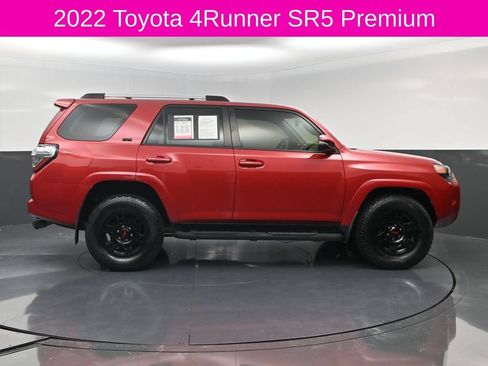 Used 2022 Toyota 4Runner SR5 Premium RWD image 4