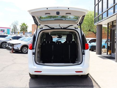 Used 2023 Chrysler Voyager LX FWD image 22