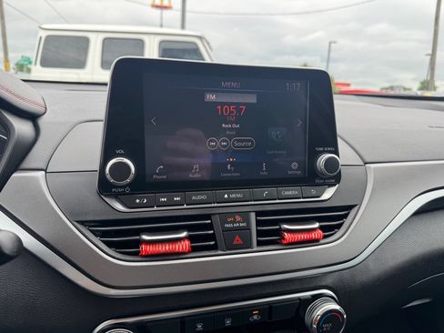 Used 2025 Nissan Altima 2.5 SR FWD image 28