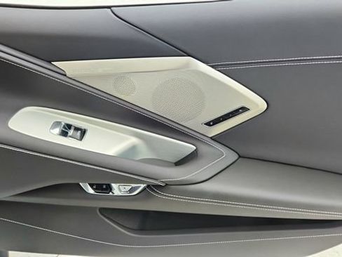 Used 2024 Chevrolet Corvette Stingray Preferred Conv w/ Z51 Performance Package RWD image 29