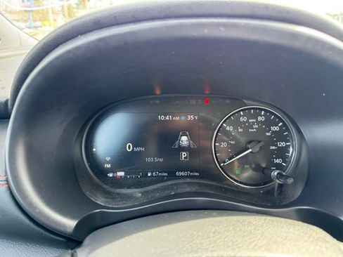 Used 2023 Nissan Kicks SR w/ SR Premium Package FWD image 21