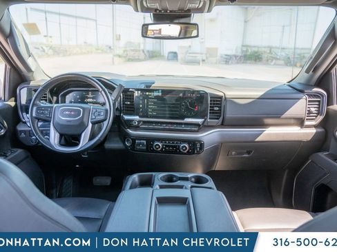 Used 2025 GMC Sierra 1500 SLT AWD/4WD image 3